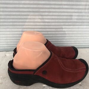 KEEN Women's Red Nubuck Leather Slip On Mules Shoes Size 9